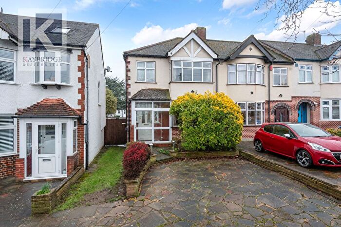 3 Bedroom End Terrace House For Sale In Elmstead Gardens, Worcester Park, KT4