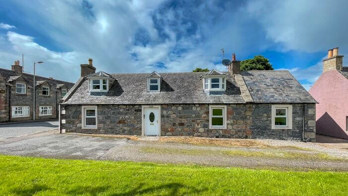 3 Bedroom Detached House For Sale In The Square, Tomintoul, Ballindalloch, AB37