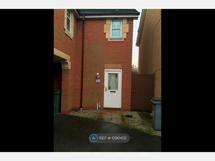 3 Bedroom Detached House To Rent In Hampton Chase, Prenton CH43