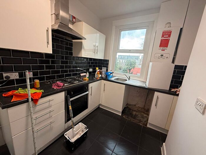 2 Bedroom Flat To Rent In Felbrigge Road, Ilford, IG3