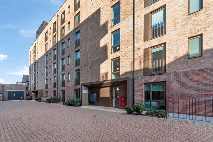 1 Bedroom Flat To Rent In The Oakwood, Colina Road, London, N15