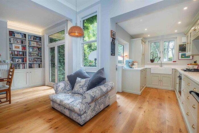 5 Bedroom Semi-Detached House For Sale In Wellesley Road, London, W4