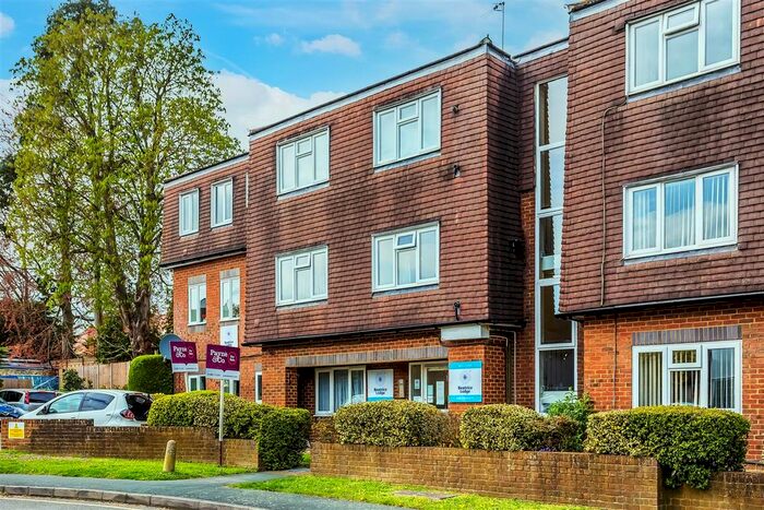 1 Bedroom Flat For Sale In Beatrice Road, Oxted, RH8
