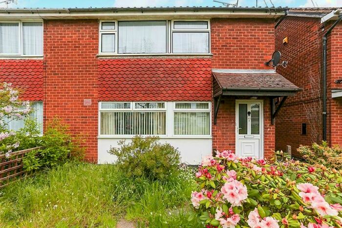 2 Bedroom Maisonette To Rent In Dark Lane, Bedworth, Warwickshire, CV12