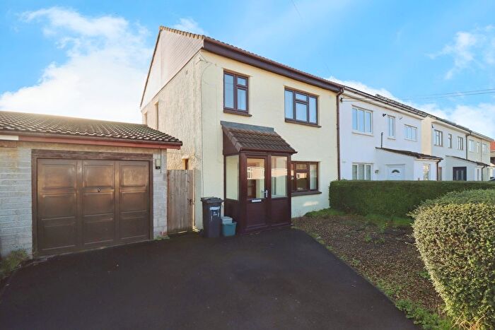 3 Bedroom Semi-Detached House For Sale In Beach Road, Severn Beach, Bristol, Gloucestershire, BS35