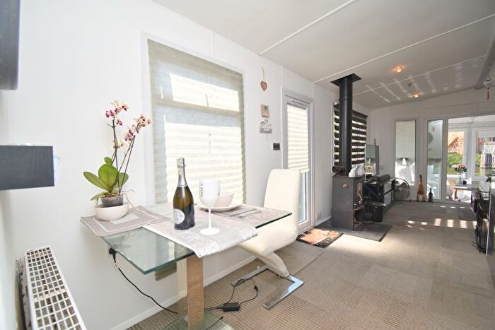 2 Bedroom Houseboat For Sale In Banks End, Wyton, Huntingdon, PE28
