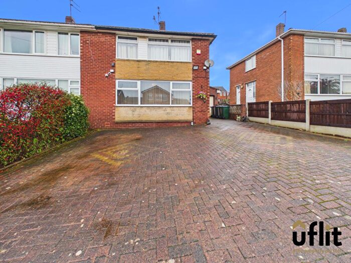 3 Bedroom Semi Detached House For Sale In MiddleField Road, Rotherham, S60