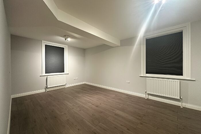 1 Bedroom Flat To Rent In Merrow Street, London, SE17