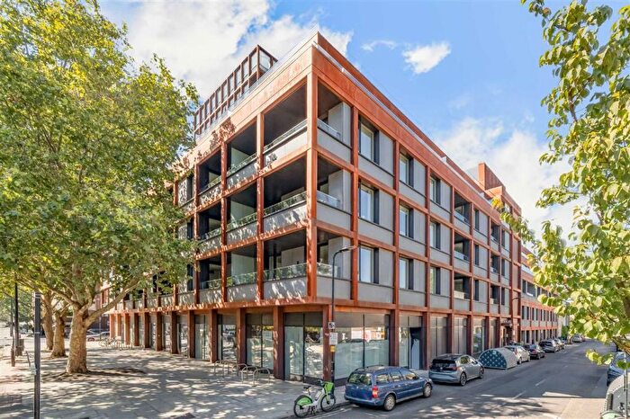 2 Bedroom Flat For Sale In Scawfell Street, London, E2