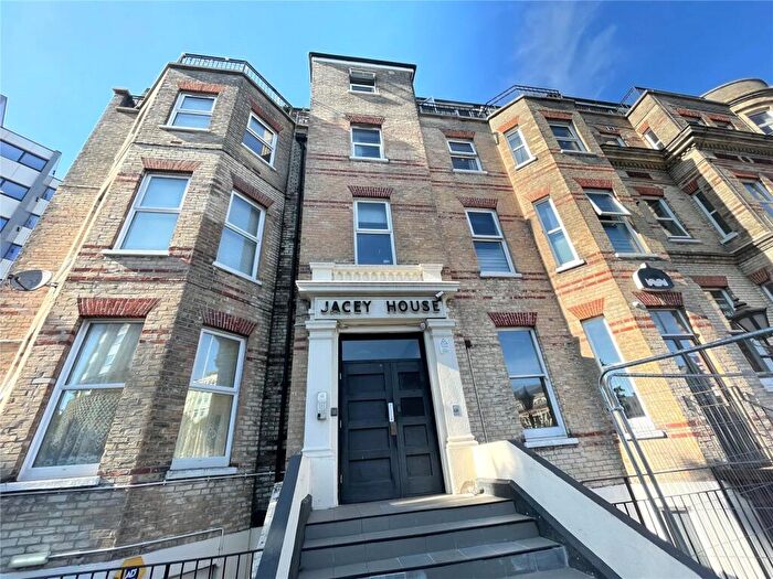 3 Bedroom Apartment To Rent In Jacey House, Bath Road, Bournemouth, Dorset, BH1