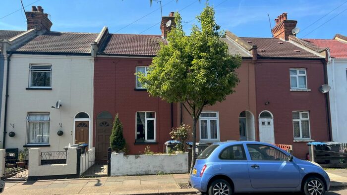 2 Bedroom Terraced House To Rent In Gresham Road, Willesden, NW10