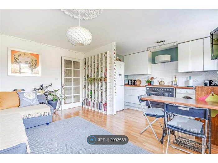 2 Bedroom Flat To Rent In Hispano Mews, Enfield, EN3