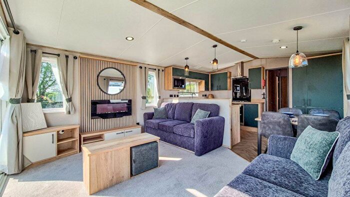 3 Bedroom Park Home For Sale In Stowford Farm Meadows, EX34