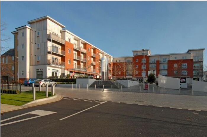 2 Bedroom Flat To Rent In Whale Avenue, Reading, RG2