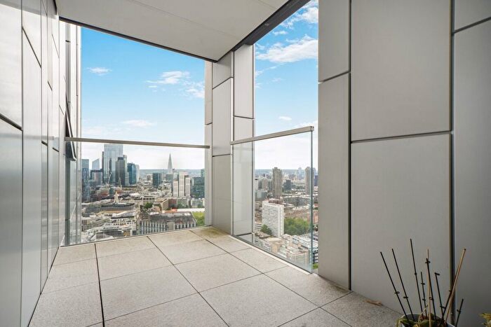 2 Bedroom Flat For Sale In City Road, London, EC1V