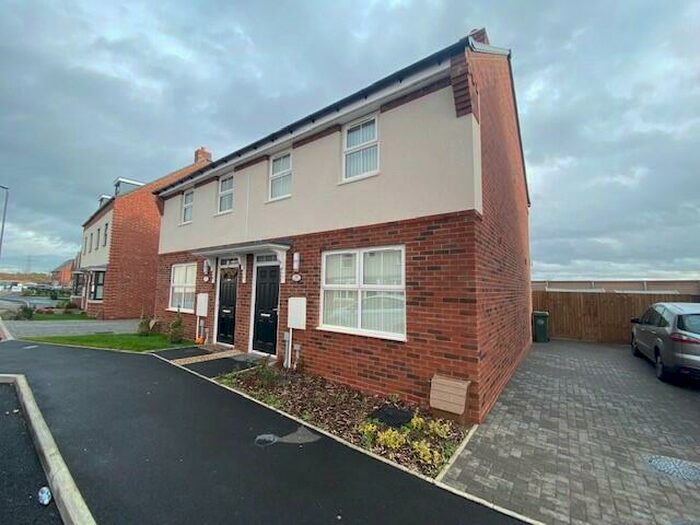 3 Bedroom House To Rent In Sorrel Way, Broughton, Aylesbury, HP22