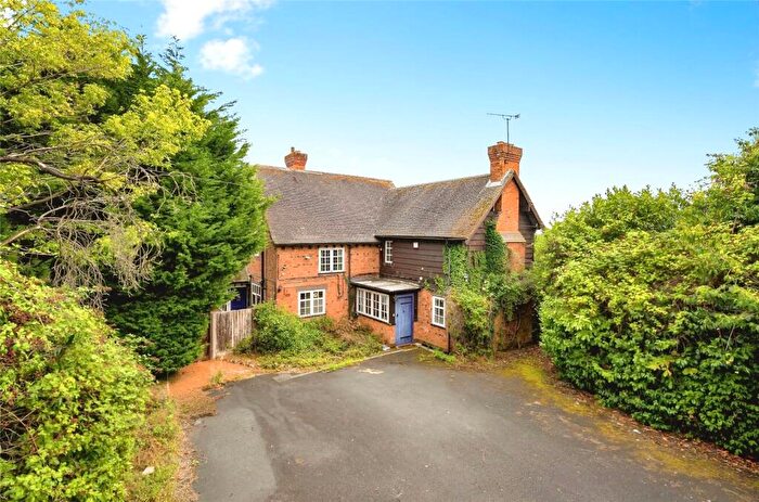 4 Bedroom Detached House For Sale In School Lane, Alvechurch, Birmingham, B48