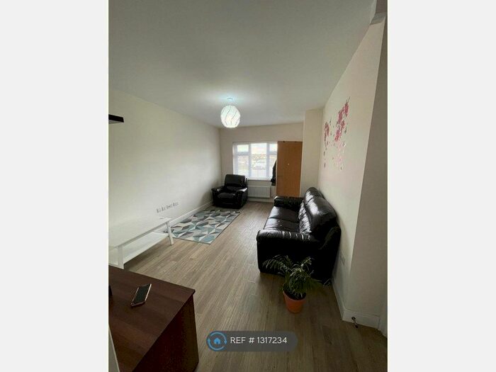 3 Bedroom Terraced House To Rent In Wallingford Way, Maidenhead SL6