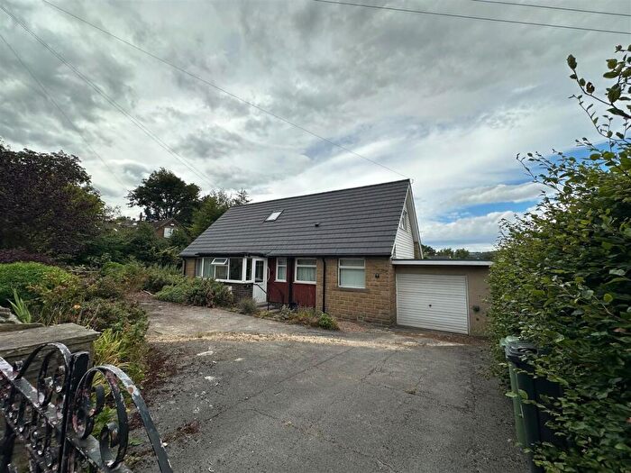 4 Bedroom Detached House For Sale In Heys Road, Thongsbridge, HD9