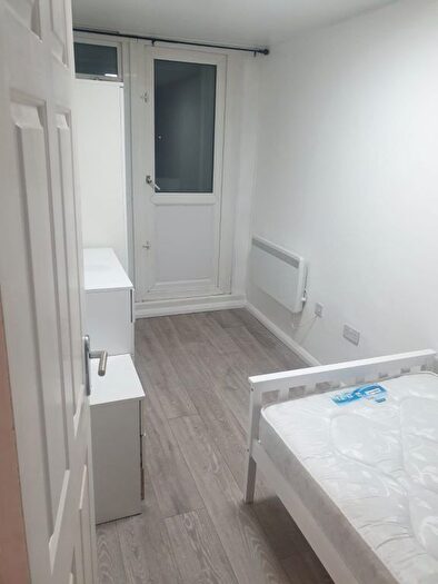 2 Bedroom Flat To Rent In Caradoc Close, Coventry, CV2