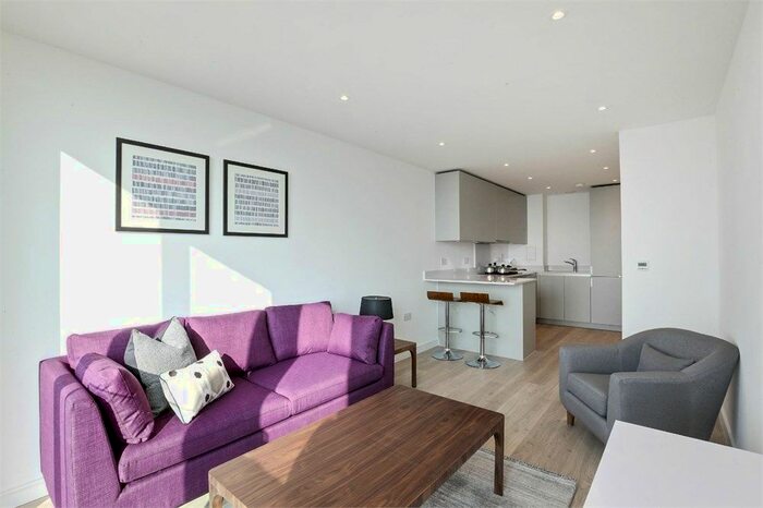 1 Bedroom Flat To Rent In Pinnacle Apartments, Saffron Central Square, Croydon, CR0
