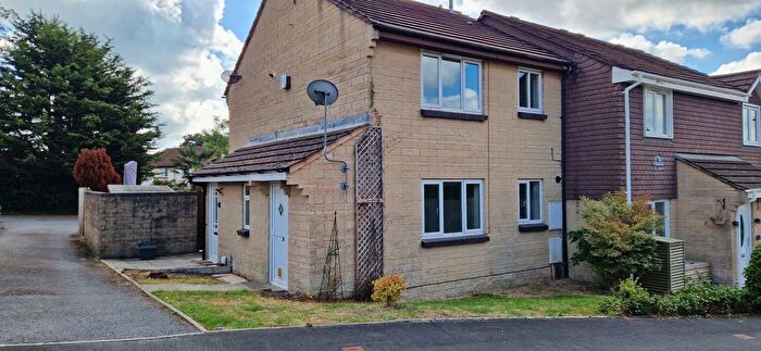 2 Bedroom End Terrace House To Rent In Ash Road, Kingsteignton, TQ12