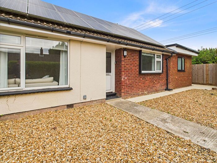 3 Bedroom Bungalow For Sale In Malthouse Way, Barrington, Cambridge, CB22