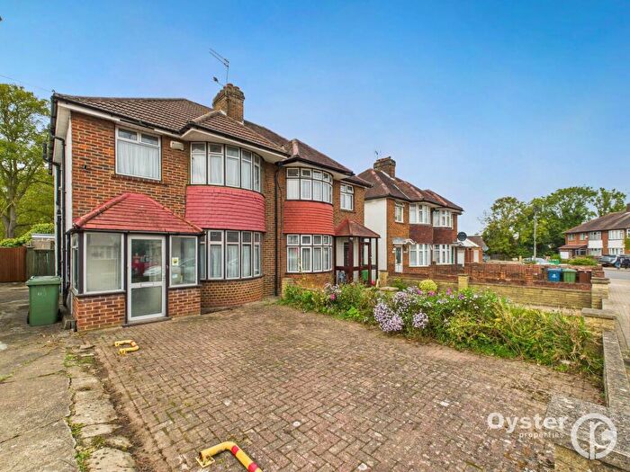 3 Bedroom Semi-Detached House For Sale In Methuen Road, Edgware, HA8