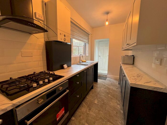 3 Bedroom Property To Rent In Thimblemill Road, Bearwood, Smethwick, B67