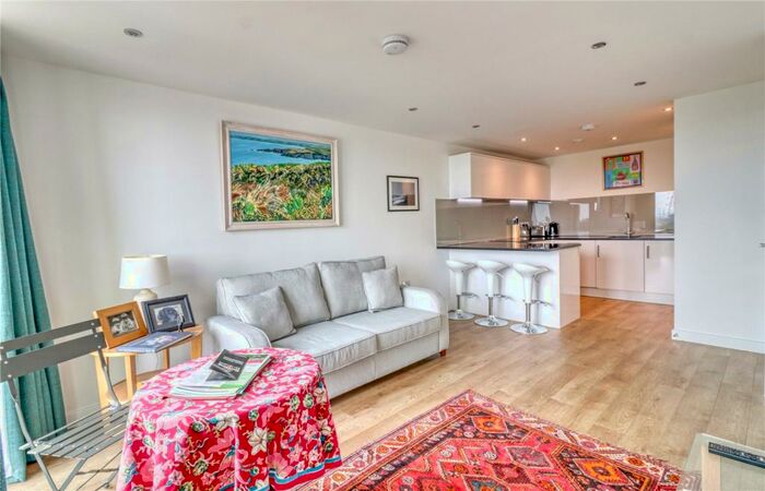 1 Bedroom Apartment To Rent In Lapwing Heights, Waterside Way, London, N17