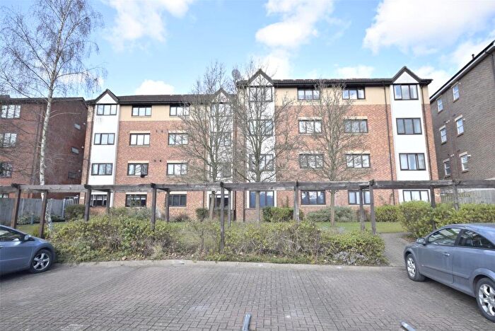 1 Bedroom Apartment To Rent In Station Road, Redhill, Surrey, RH1