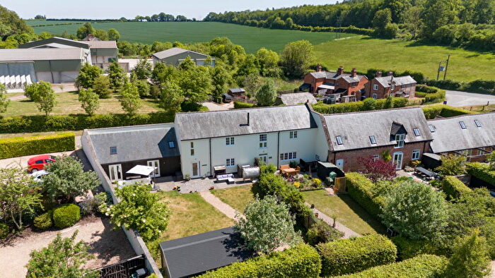 4 Bedroom Barn Conversion For Sale In The Old Diary, Hurstbourne Priors, Whitchurch, RG28