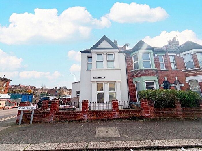 4 Bedroom End Terrace House To Rent In Tyndall Road, London, E10