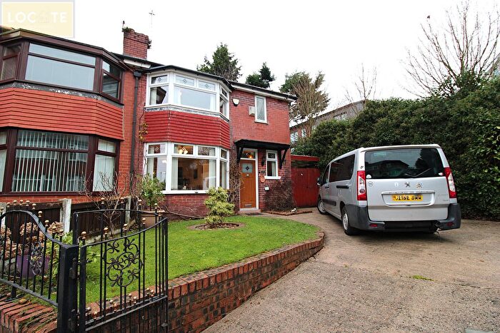 3 Bedroom Semi Detached House For Sale In Shaftesbury Avenue, Eccles, M30