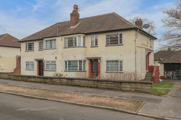 2 Bedroom Flat To Rent In Sandringham Drive, Moortown, Leeds LS17