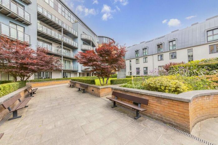 2 Bedroom Flat To Rent In St. John Street, London, EC1V