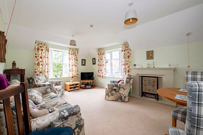 2 Bedroom Property For Sale In Linum Lane, Uckfield, TN22