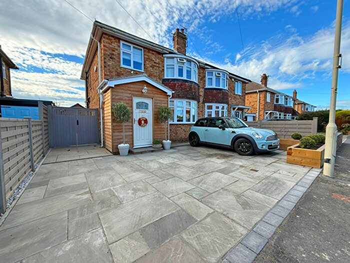 3 Bedroom Semi-detached House For Sale In Kingsway, Newby, Scarborough, YO12