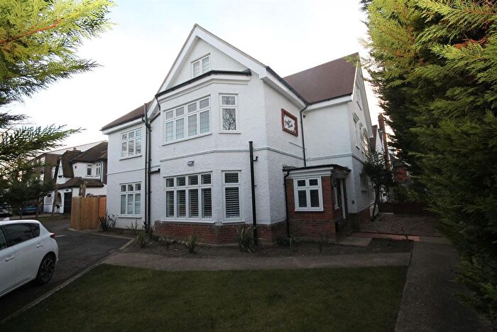1 Bedroom Flat To Rent In Park Hill, Carshalton, SM5