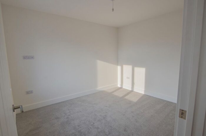2 Bedroom Bungalow To Rent In Alice Meadow, Grampound Road, Truro, TR2