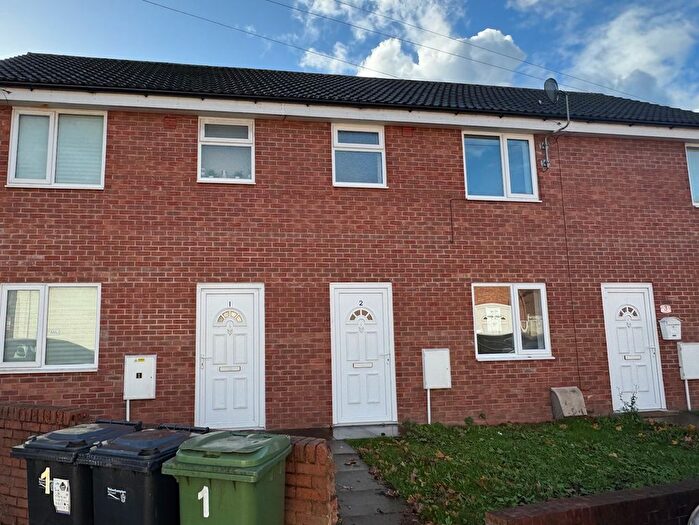 3 Bedroom Semi Detached House To Rent In Lane Street, Bilston, WV14
