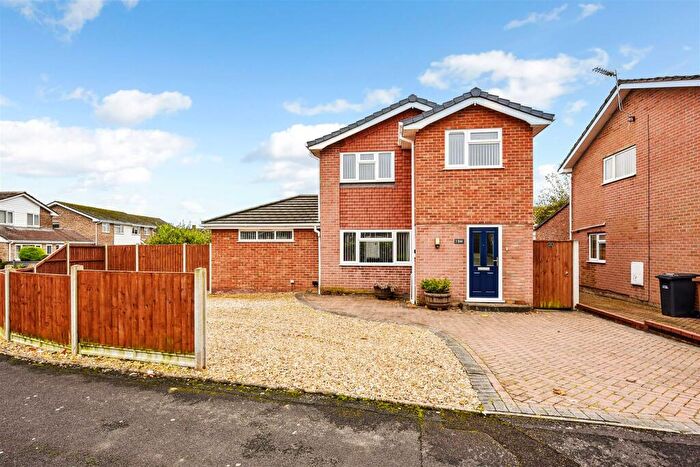 3 Bedroom Detached House For Sale In Tower Close, Charlton, Andover, SP10