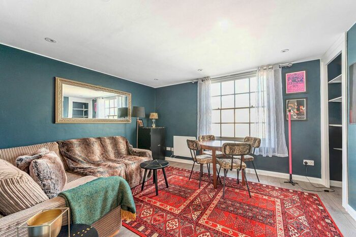 2 Bedroom Flat To Rent In Parkway, Camden Town, London, NW1