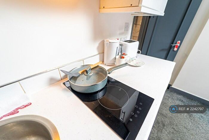 Studio To Rent In Dale Road, Birmingham, B29