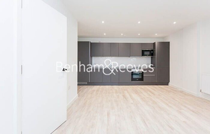 1 Bedroom Flat To Rent In Habito, Hounslow, TW3