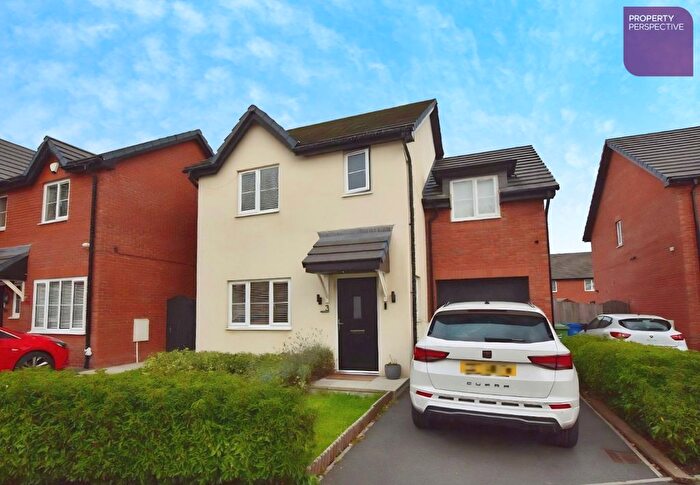 3 Bedroom Detached House For Sale In Hulme Gardens, Leigh, WN7