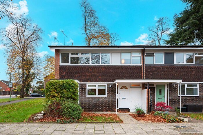 3 Bedroom Semi Detached House For Sale In Wellsmoor Gardens, Bickley, Bromley, BR1