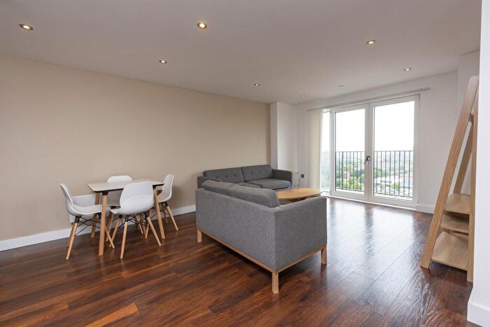 2 Bedroom Apartment To Rent In Block A, Ordsall Lane, M5