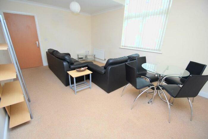 2 Bedroom Apartment To Rent In Bold Street, Hulme, Manchester, M15