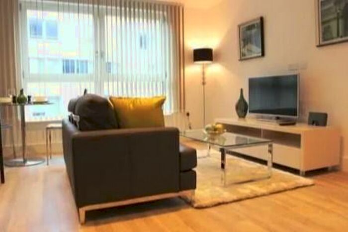 Studio To Rent In Queensland Road, London, N7